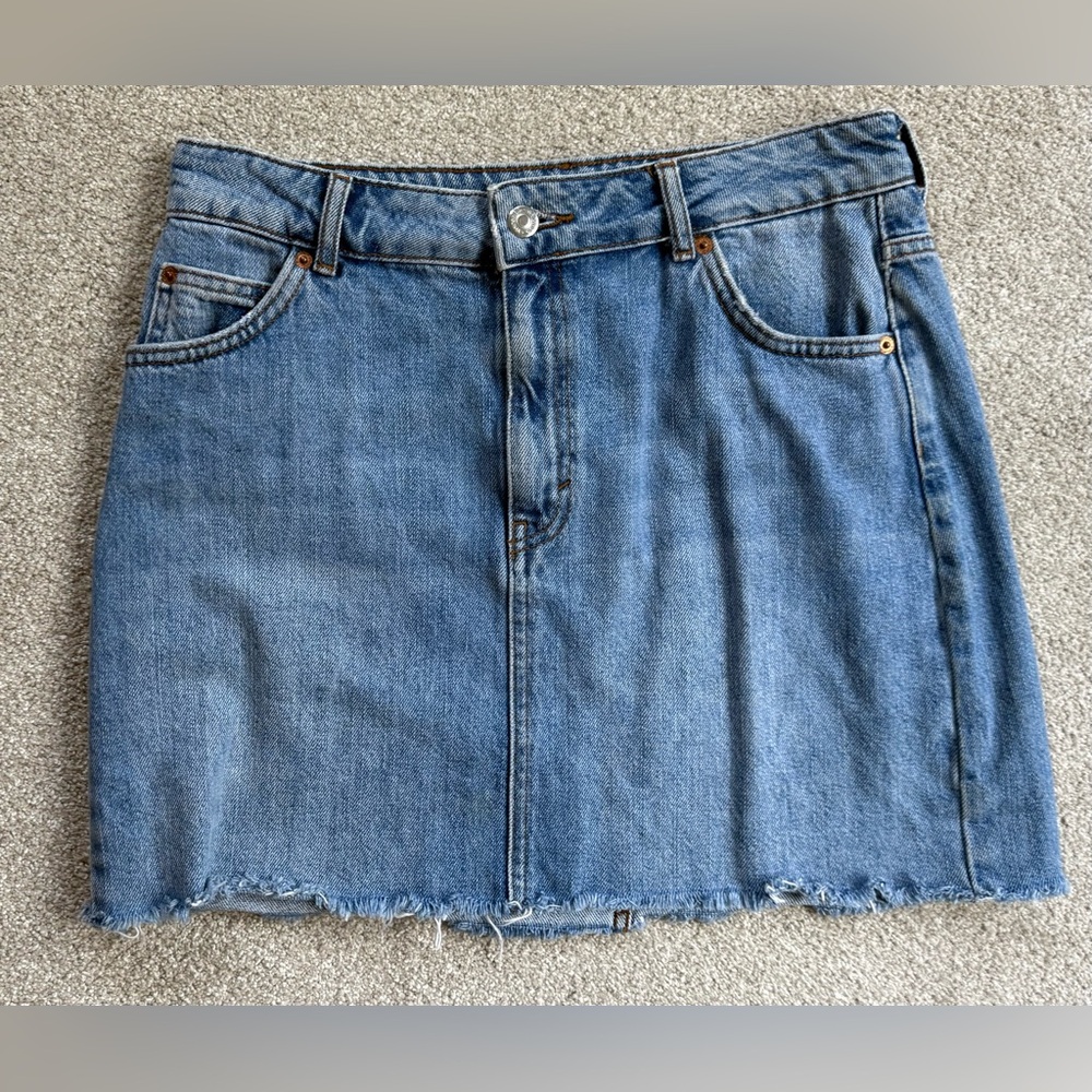 Topshop Blue Denim Fray Mini Skirt, size 8